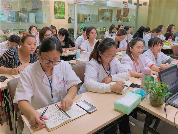 昆明学美容，怎么选择美容学校？